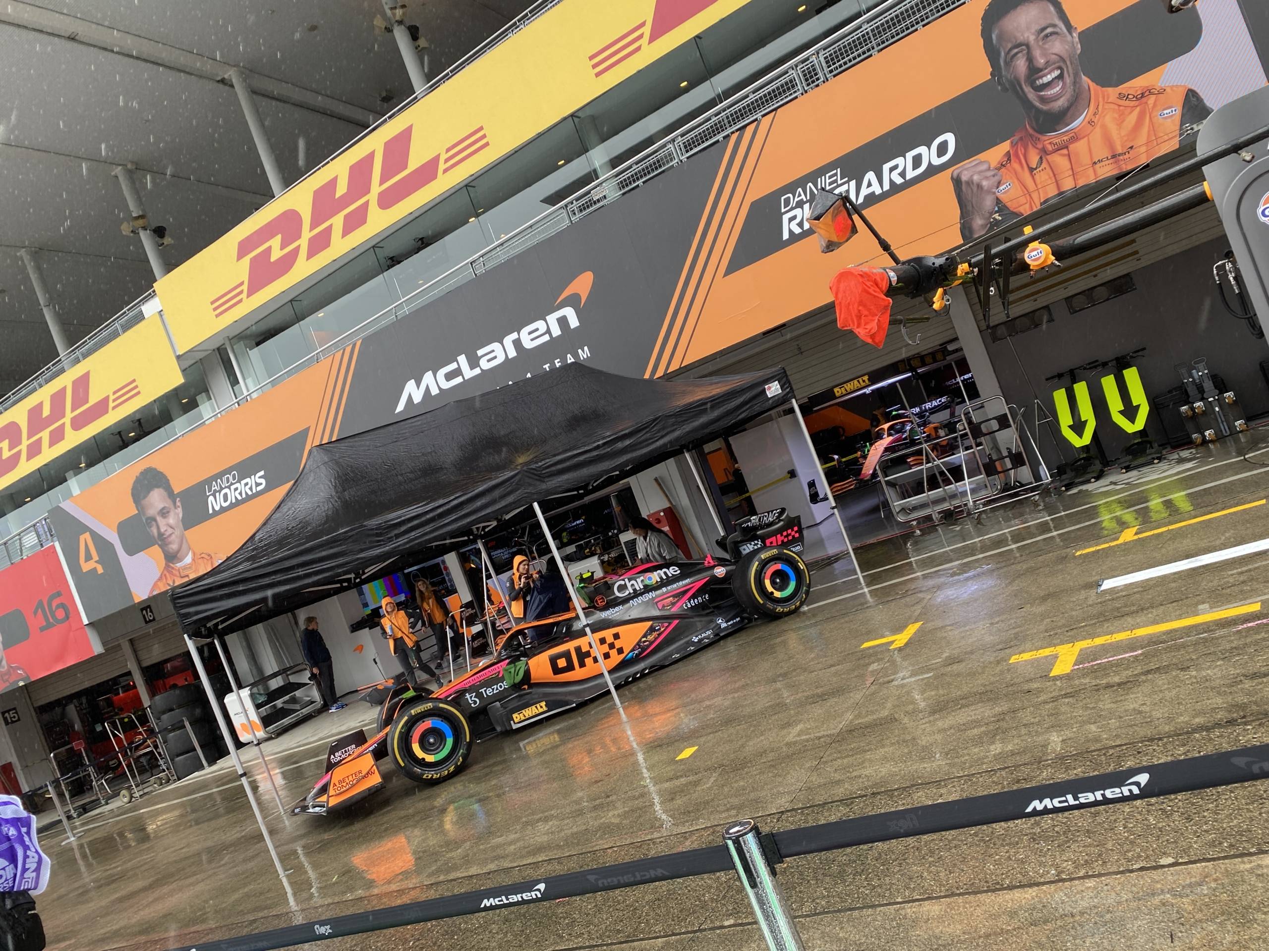 人気急上昇 2023年 F1 鈴鹿 Paddock Club チケット リストバンドセット